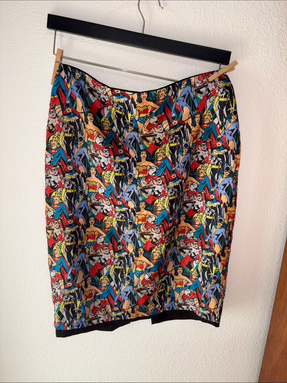 Comic-Print Pencil Skirt - Multicolor Superhero Pattern